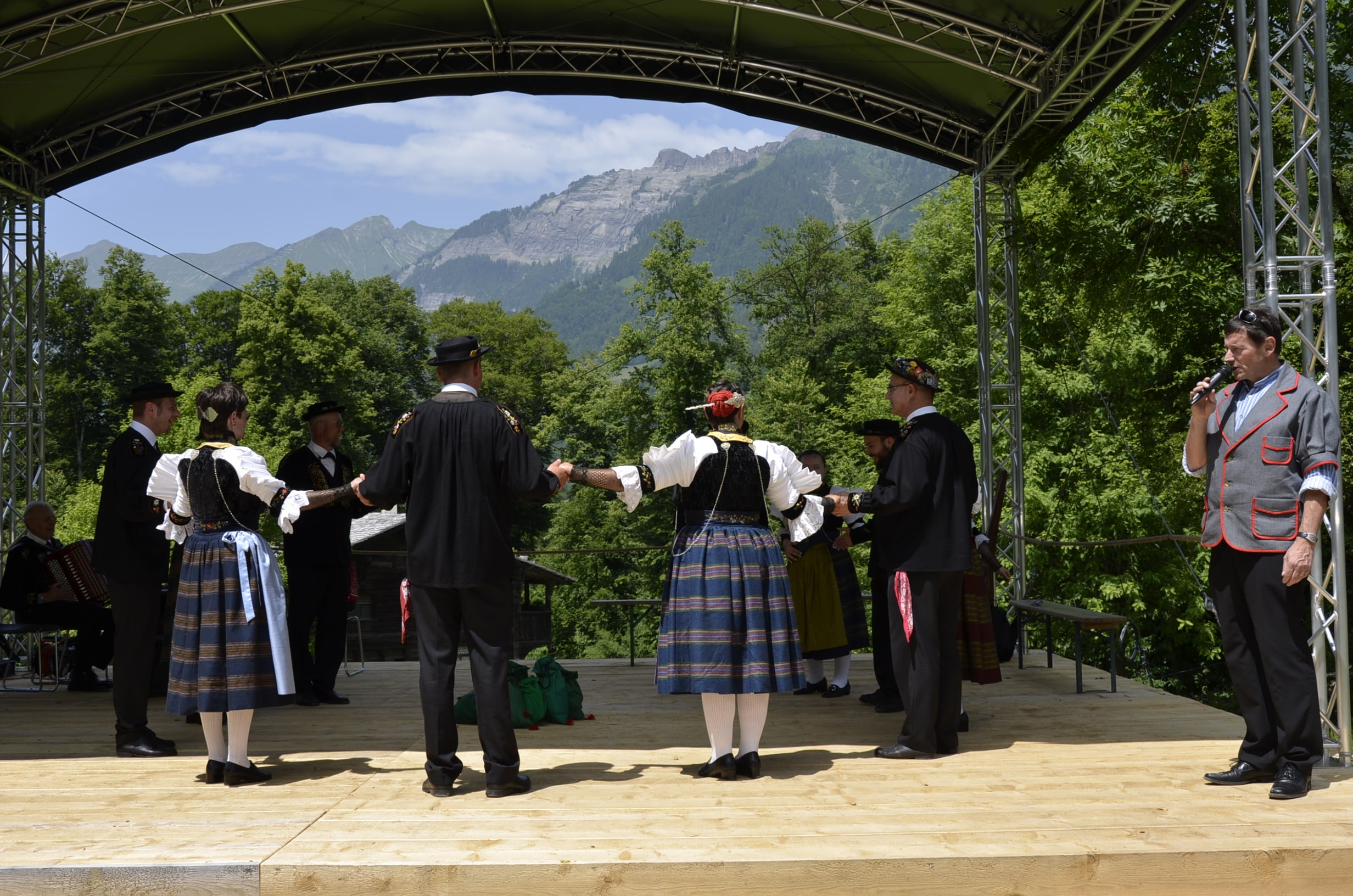 _DSC2043-min.JPG